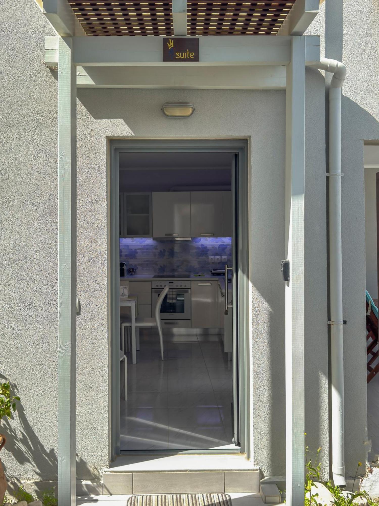 Alisahni Villa & Suite Kato Daratso Extérieur photo